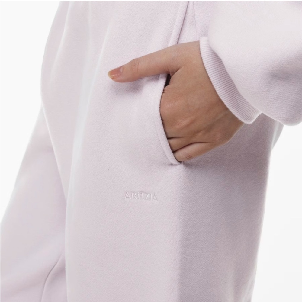 Aritzia Cozy Sweatfleece Mega Jogger - Picture 2 of 6